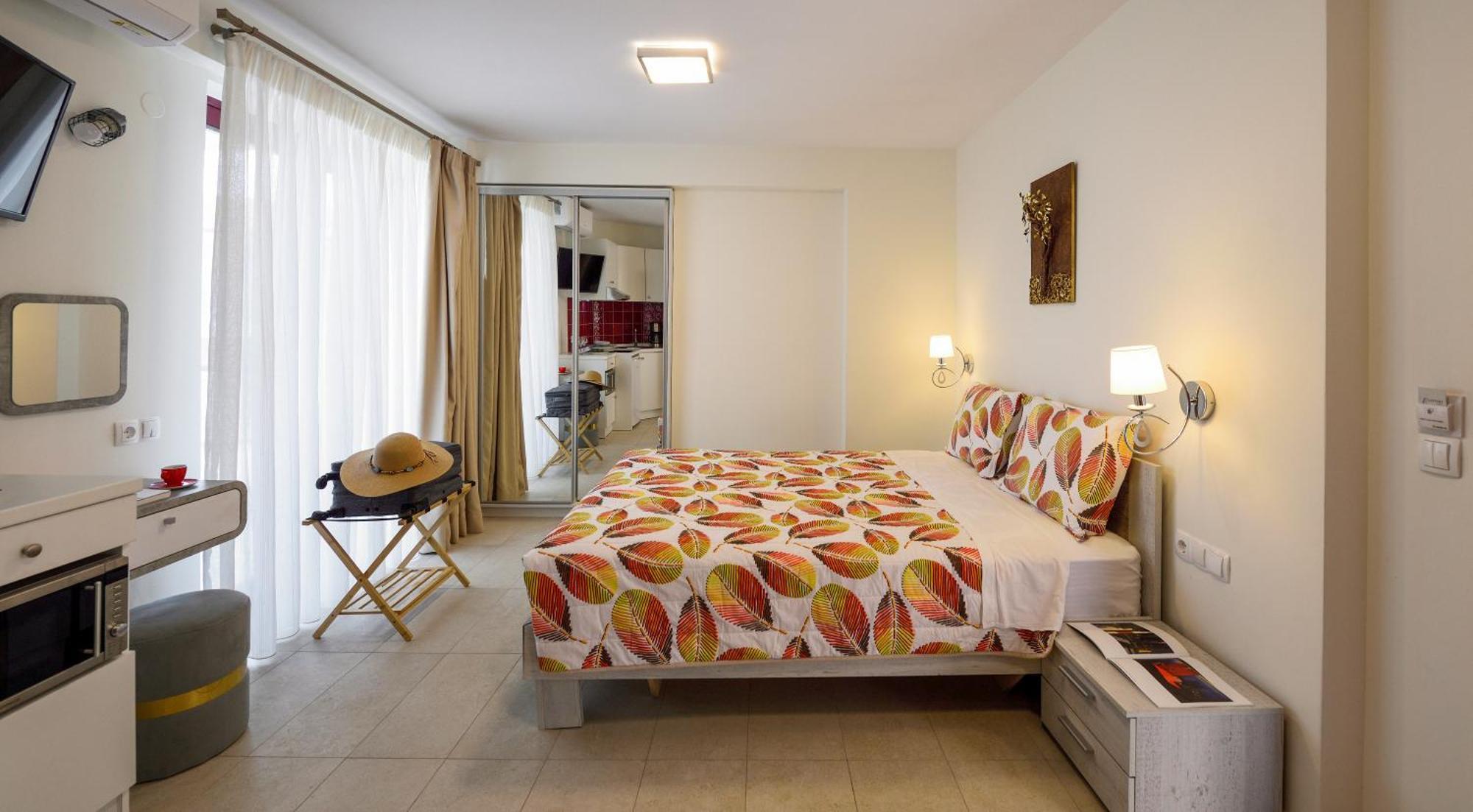 Elpiniki Luxury Rooms Nea Poteidaia Exterior foto