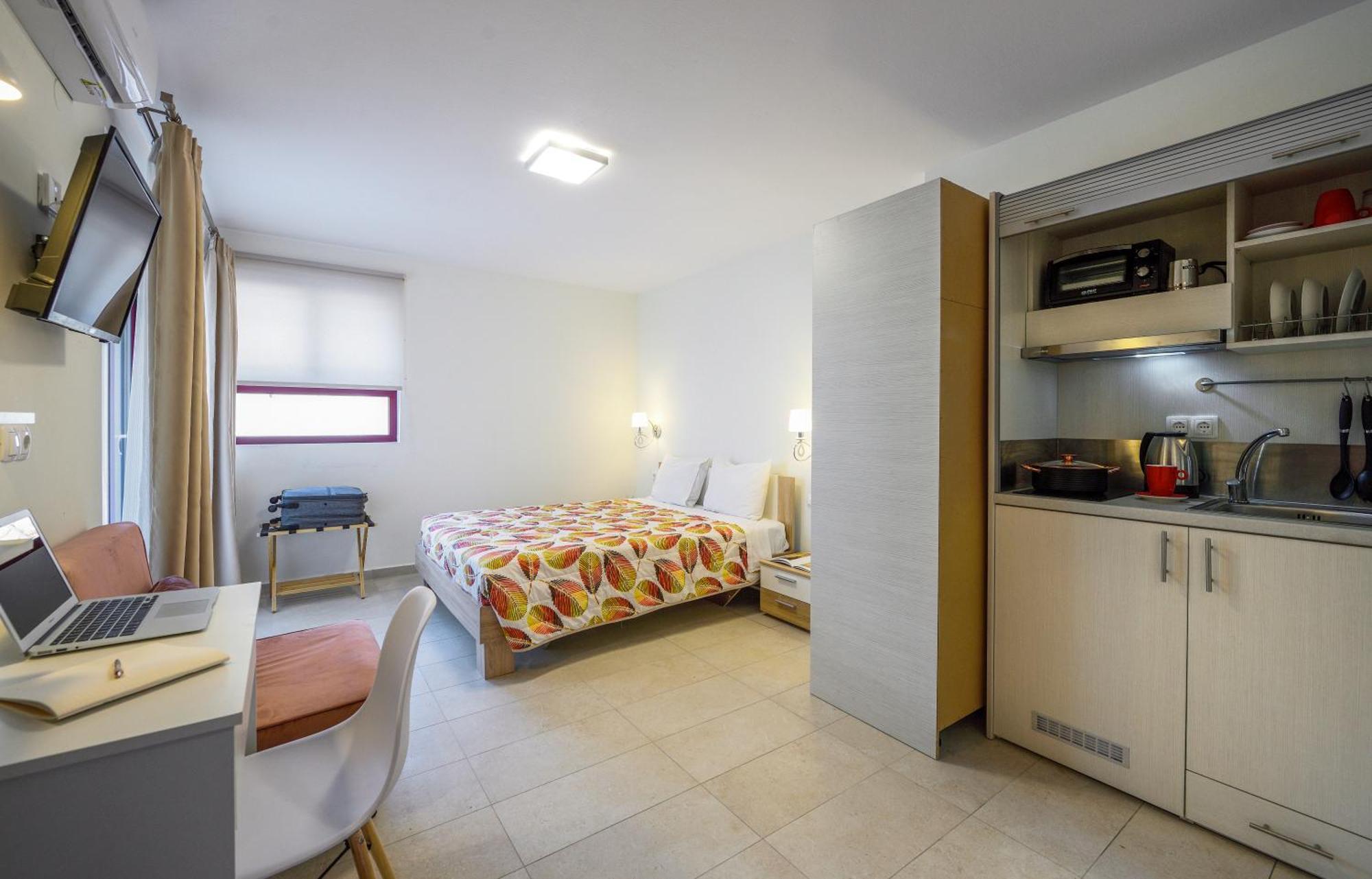 Elpiniki Luxury Rooms Nea Poteidaia Exterior foto