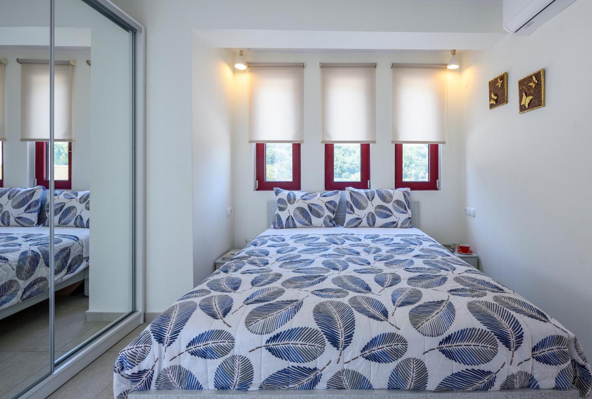 Elpiniki Luxury Rooms Nea Poteidaia Exterior foto