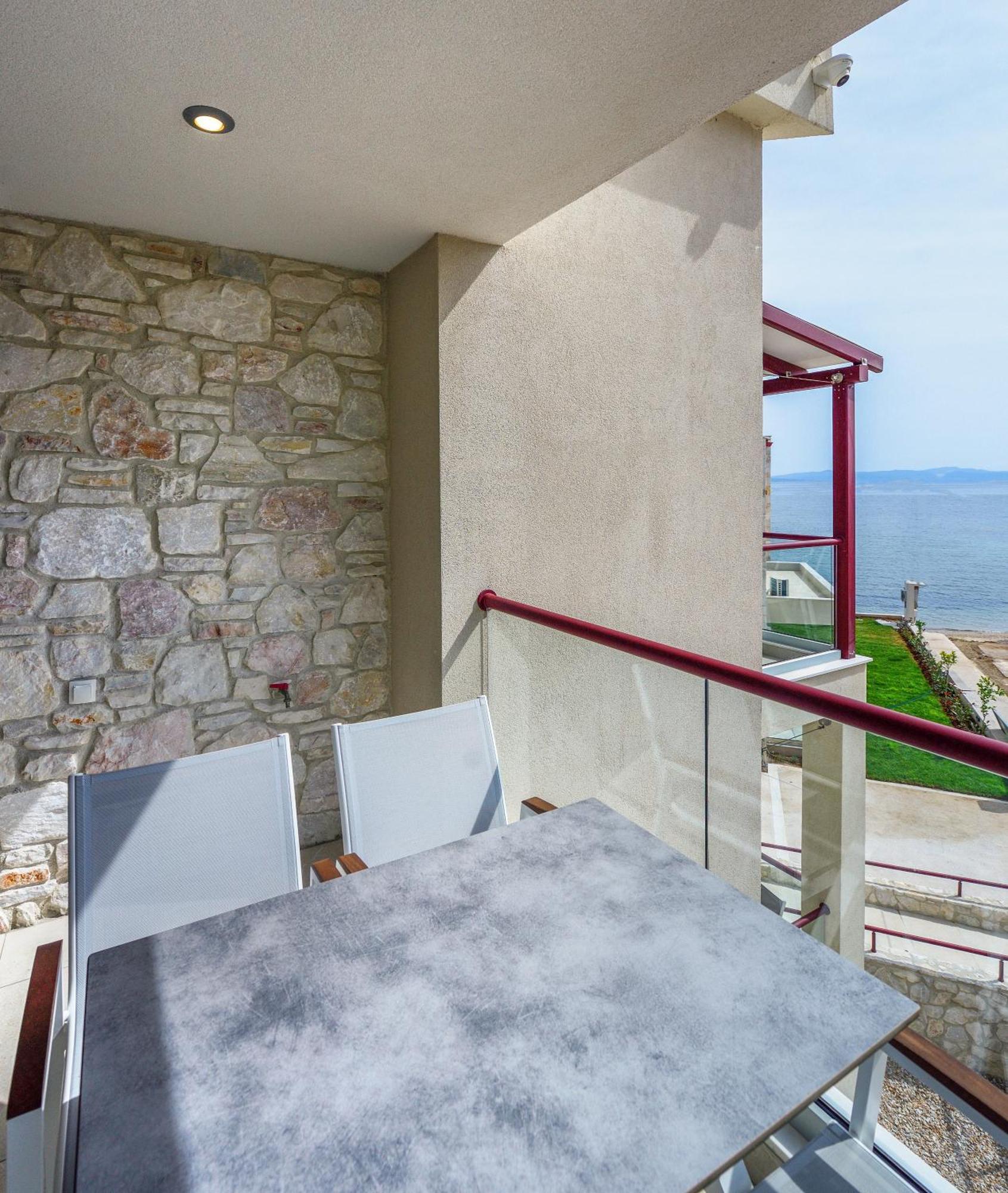 Elpiniki Luxury Rooms Nea Poteidaia Exterior foto
